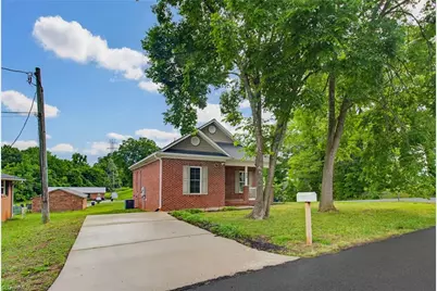 529 Meredith Avenue, Lexington, NC 27292 - Photo 2
