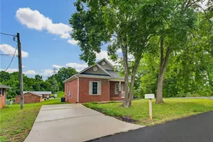 529 Meredith Ave, Lexington, NC 27292 - Photo 2