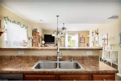 3929 Foliage Drive, Winston-Salem, NC 27101 - Photo 8