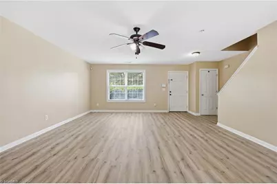 2002 Lannigan Drive, Greensboro, NC 27406 - Photo 10