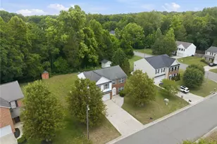 2002 Lannigan Dr, Greensboro, NC 27406 - Photo 44