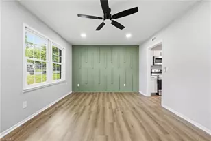 908 Ashe St, Greensboro, NC 27406 - Photo 6