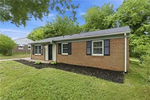 908 Ashe St, Greensboro, NC 27406 - Photo 2