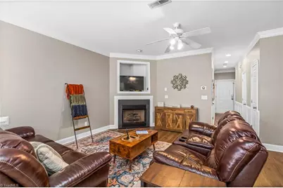 4414 Piedmont Trace Drive, Greensboro, NC 27409 - Photo 10