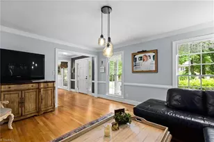 806 McNair Ct, High Point, NC 27265 - Photo 10