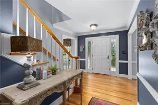 806 McNair Ct, High Point, NC 27265 - Photo 8