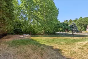 7900 McCreedy Dr, Oak Ridge, NC 27310 - Photo 34