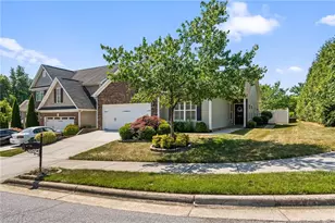 3812 Marble Dr, High Point, NC 27265 - Photo 2