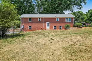 671 Dover Dr, Winston-Salem, NC 27104 - Photo 16