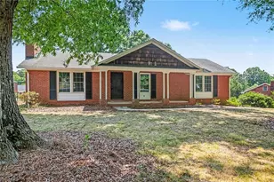 671 Dover Dr, Winston-Salem, NC 27104 - Photo 2