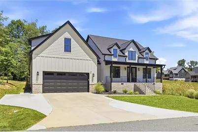 7606 Monty Drive, Kernersville, NC 27284 - Photo 4