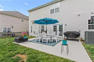 4164 Shadetree Dr, Winston-Salem, NC 27107 - Photo 4