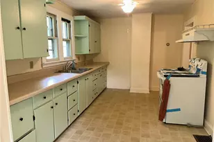 322 Hadley St, Mount Airy, NC 27030 - Photo 4