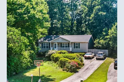 26 Tesh Street, Thomasville, NC 27360 - Photo 2