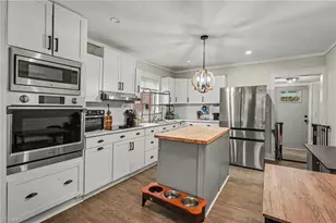 706 Hamilton St, Eden, NC 27288 - Photo 10