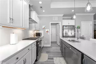 6507 Knob Crk Dr, Whitsett, NC 27377 - Photo 14