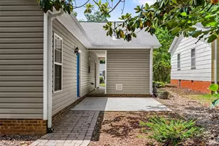 1006 Cleburne St, Greensboro, NC 27408 - Photo 24