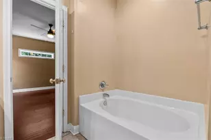 1006 Cleburne St, Greensboro, NC 27408 - Photo 16
