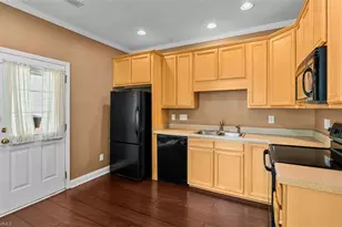 1006 Cleburne St, Greensboro, NC 27408 - Photo 8
