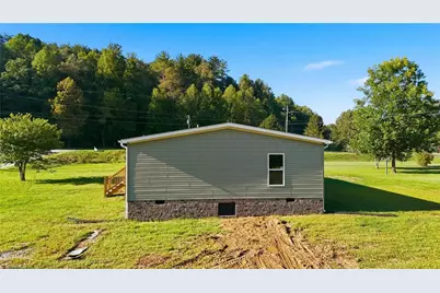 7825 Nc Highway 16, Millers Creek, NC 28651 - Photo 6