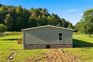 7825 Nc Hwy 16, Millers Creek, NC 28651 - Photo 6