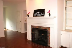 329 Laurel St, Mount Airy, NC 27030 - Photo 10