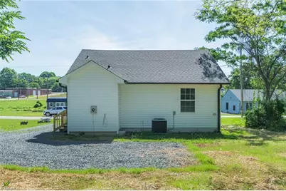 710 Dalton Street, Reidsville, NC 27320 - Photo 28