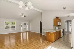 108 McCleskey Dr, Yadkinville, NC 27055 - Photo 8