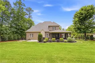 1227 Meadowlands Dr, Winston-Salem, NC 27107 - Photo 48