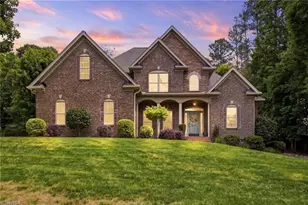 1227 Meadowlands Dr, Winston-Salem, NC 27107 - Photo 2