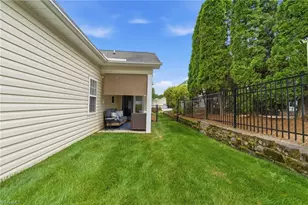 1282 Cedarline Ln, Winston-Salem, NC 27103 - Photo 38
