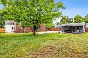 902 Wentworth St, Reidsville, NC 27320 - Photo 38