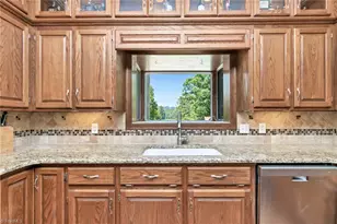292 Breckenridge Ln, Wilkesboro, NC 28697 - Photo 4