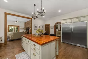 7 Mock St, Thomasville, NC 27360 - Photo 20