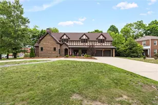 7 Mock St, Thomasville, NC 27360 - Photo 4
