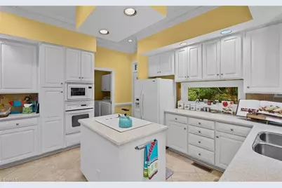 3811 Meredith Drive, Greensboro, NC 27408 - Photo 14