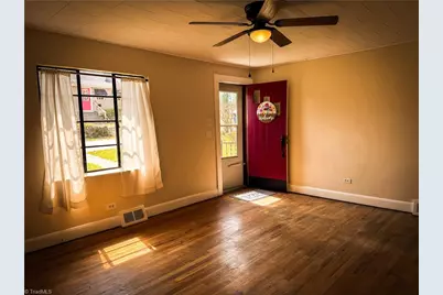 722 Maiden Lane, Mount Airy, NC 27030 - Photo 6