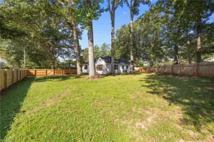 940 N Peace Haven Rd, Winston-Salem, NC 27104 - Photo 20