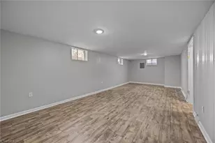 940 N Peace Haven Rd, Winston-Salem, NC 27104 - Photo 16