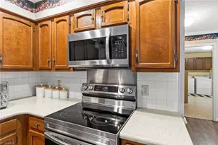 1312 Kensington Dr, High Point, NC 27262 - Photo 16