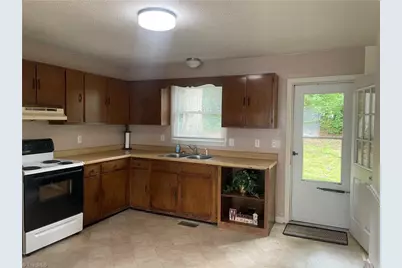 411 Kern Street, Thomasville, NC 27360 - Photo 10