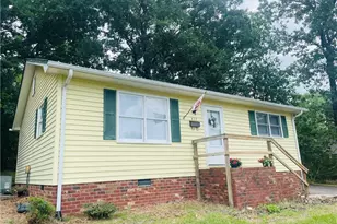 411 Kern St, Thomasville, NC 27360 - Photo 2