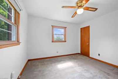 243 Farmingdale Avenue, Winston-Salem, NC 27107 - Photo 20