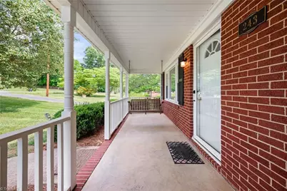 243 Farmingdale Avenue, Winston-Salem, NC 27107 - Photo 10
