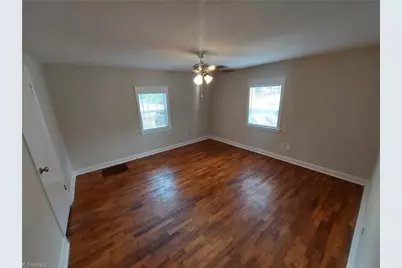 912 Beaumont Avenue, High Point, NC 27260 - Photo 12