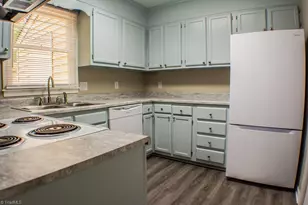321 Oak Arbor Ln, Winston-Salem, NC 27104 - Photo 2