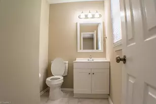 321 Oak Arbor Ln, Winston-Salem, NC 27104 - Photo 8