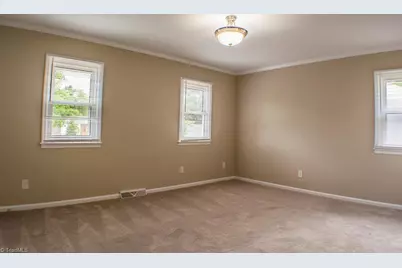 321 Oak Arbor Lane, Winston-Salem, NC 27104 - Photo 6