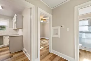 1015 Martin St, Winston-Salem, NC 27103 - Photo 8