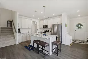 204 Stamm Dr, Greensboro, NC 27455 - Photo 6